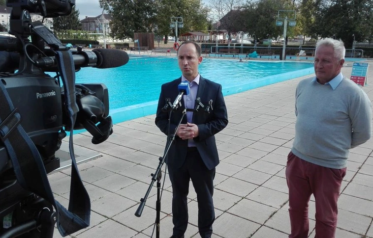 Felújítás a Selyemréti Strandfürdőben, nyitás 2019 tavaszán várható