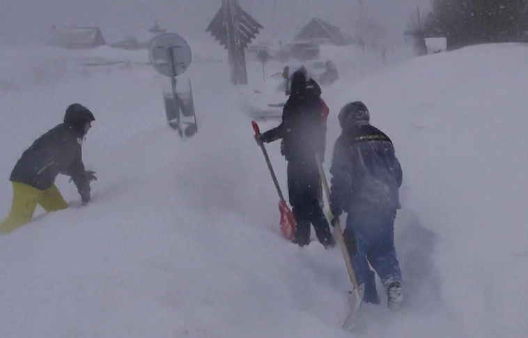 Szükségállapotot rendeltek el a Tátrában a hó miatt