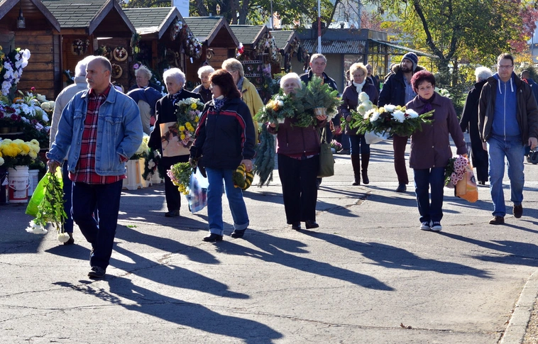 Közérdekű információk: miskolci temetők nyitva tartása, behajtás, imaliturgiák időpontja