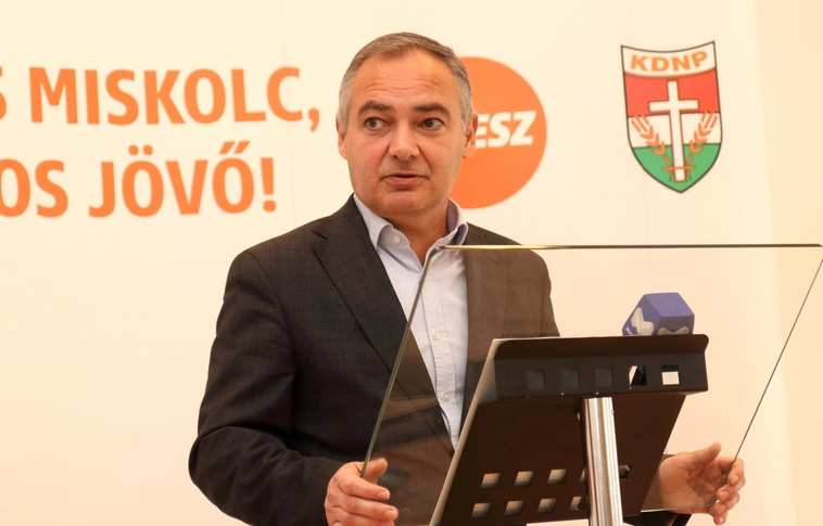 kiss_janos