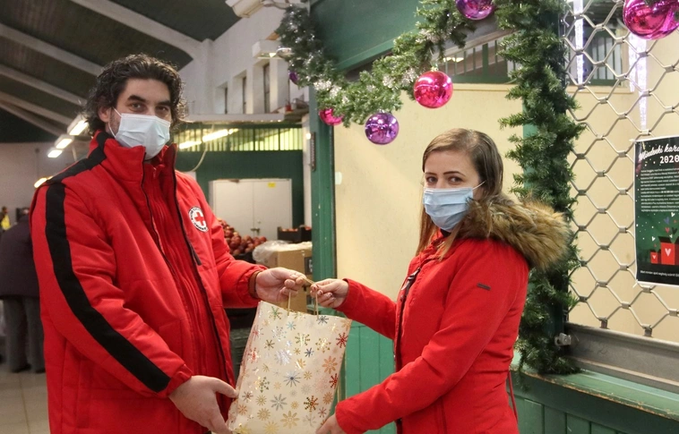 búzatéri piac adomány vöröskereszt