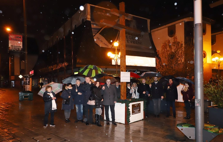 jobbik kettős kereszt