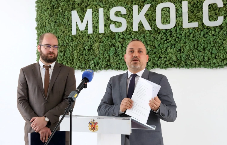 szarka dénes szopkó tibor sajtótájékoztató