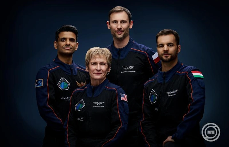 Készül a második magyar űrhajós. Fotó: NASA