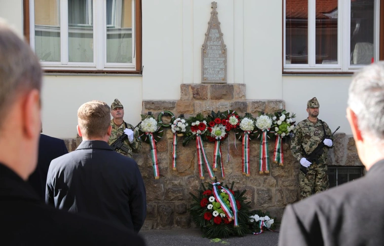 1956 november 4 megemlékezés. Fotó: Juhász Ákos