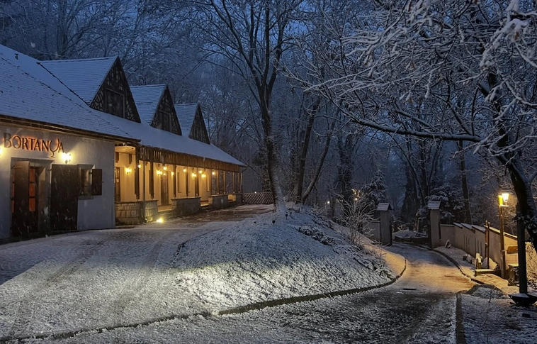 Kívülről is jól mutat a régi Bortanya, hamarosan Gajdó étterem. Fotó: Facebook/Gajdó