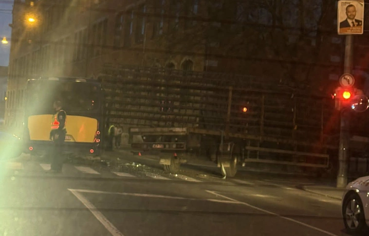 baleset 14-es busz Miskolc