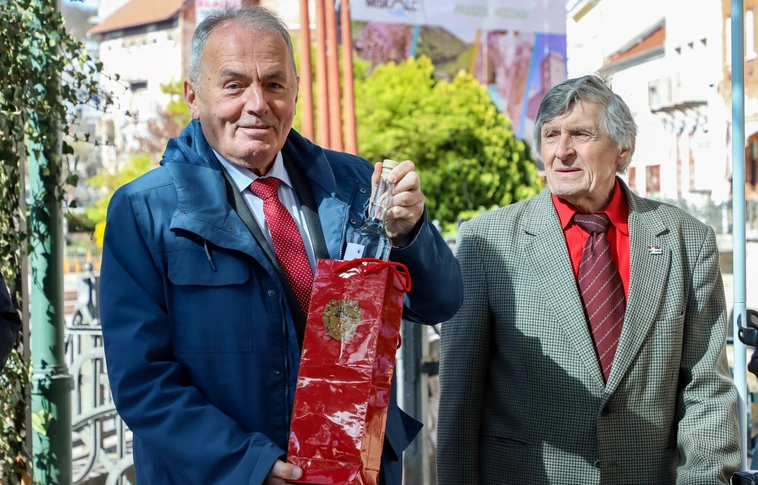 Thürmer Gyula, a Munkáspárt elnöke Gyapjas Sándor, a Borsod-Abaúj-Zemplén vármegye 02. számú egyéni választókerületének jelöltje Fotó: Mocsári László