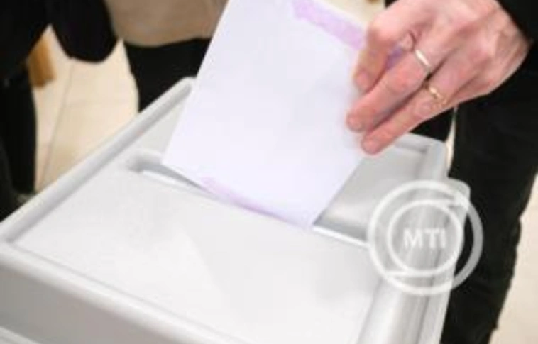 mozgóurna szavazás