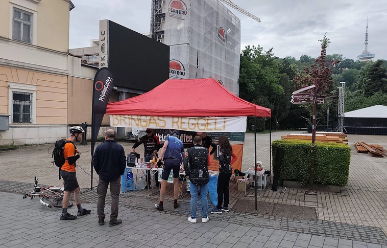 Bringás reggeli Veloruncoffee SE