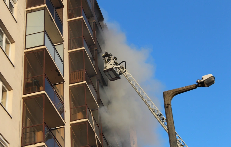 tűz miskolc lakás tűzoltó