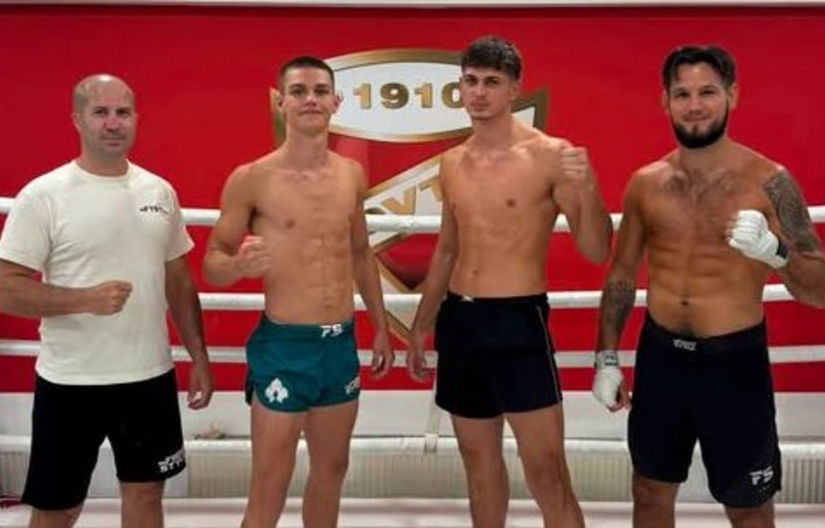 A diósgyőriek a Budapesti Olimpiai Központ csarnokában, balról: Jászka Krisztián, Szarvas Adrián és Gergely Lajos versenyzők, valamint Fábián Kristóf edző. Fotó: magánarchívum 