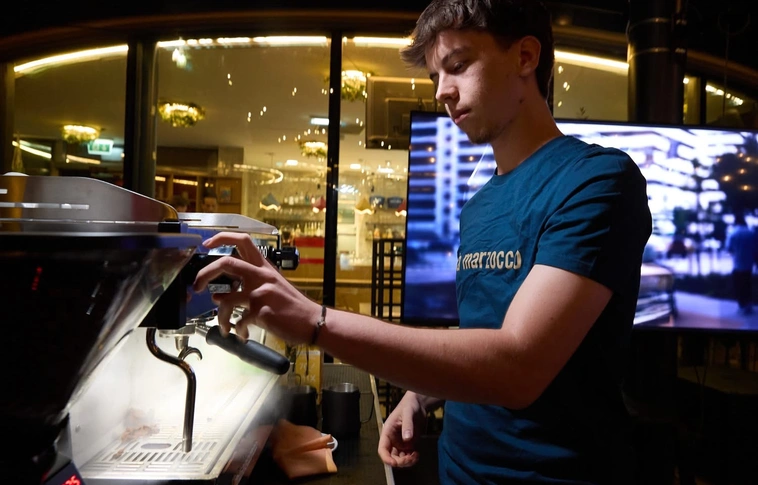 Cservák Zalán Gábor barista
