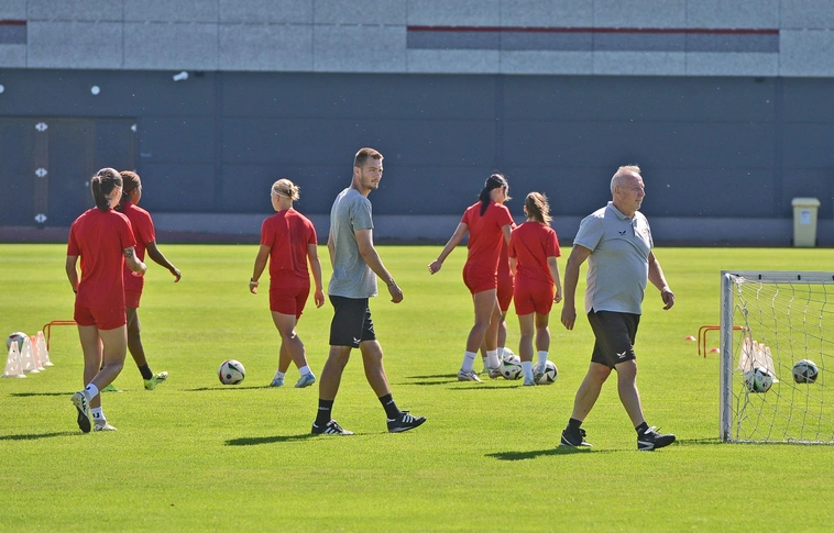 DVTK női labdarúgói