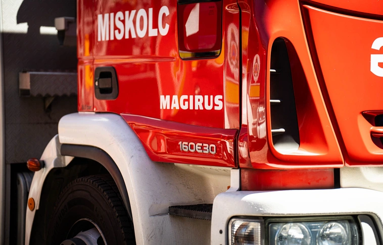 Táborozó gyerekek a Vasgyári Tűzoltóságon