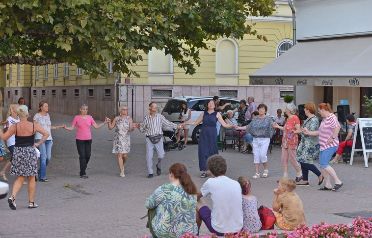 Grizzly - görög táncház