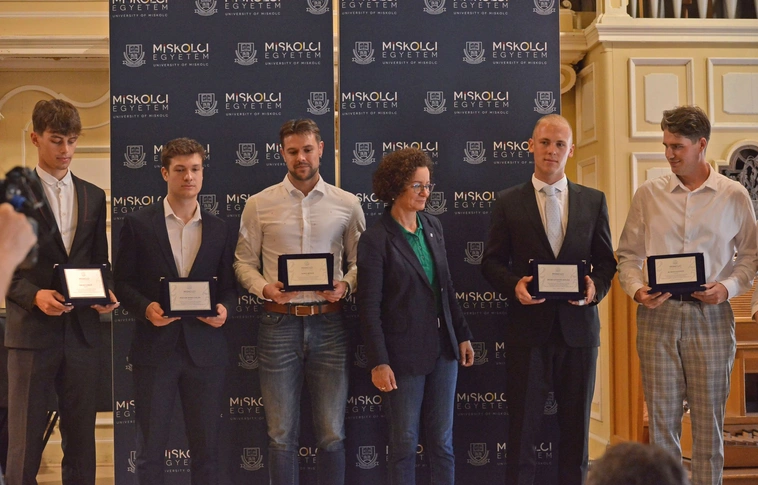 Sportolói díjátadó