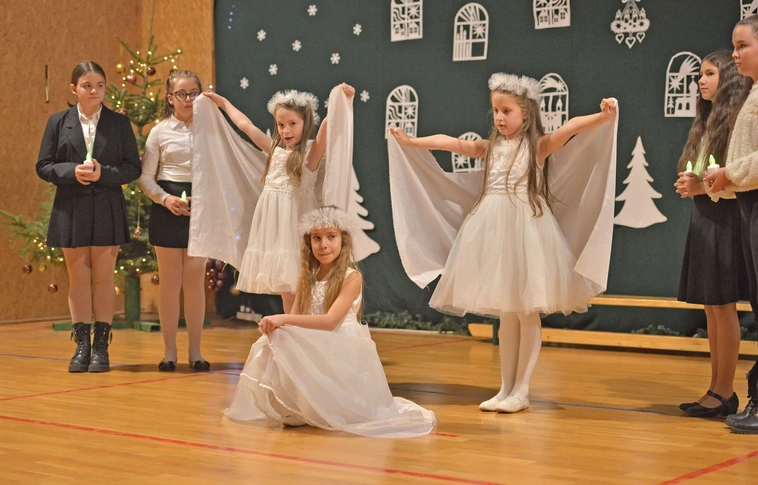 Karácsonyi műsor a Szilágyiban