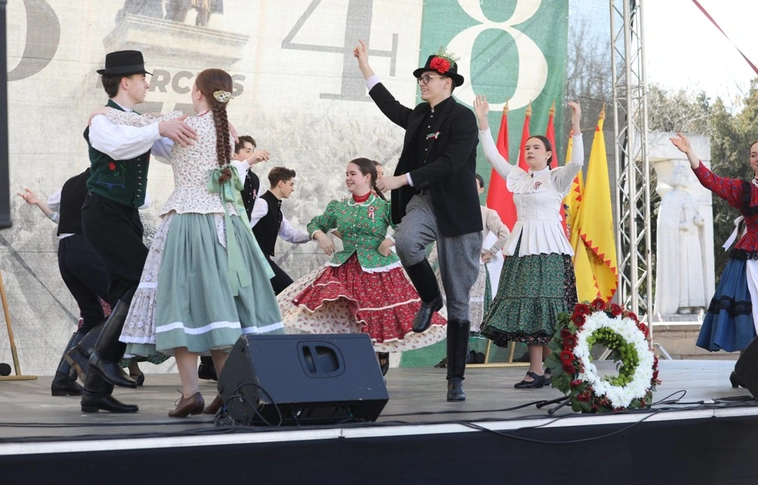 Március 15-ei megemlékezés a Szent István téren