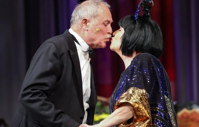 Buborékok - keserű komédia a Nagyszínházban