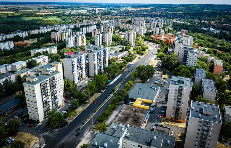 A 26-os felújítása madártávlatból
