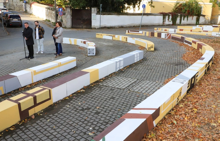 Megújult a Lévay előtti prakrész