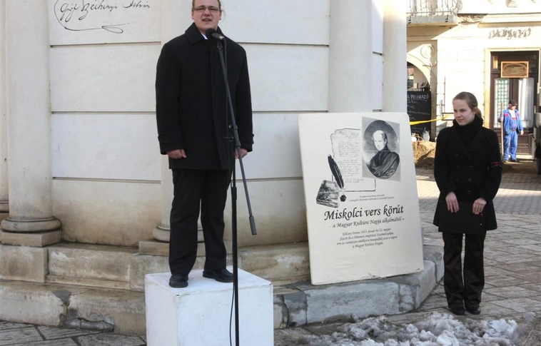 "Verskommandó" a Városház téren