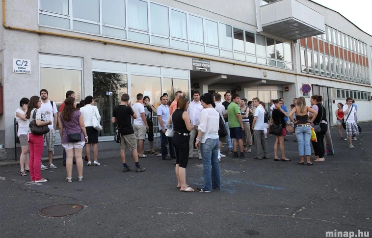 Éjszakai értékdemonstráció a Miskolci Egyetemért