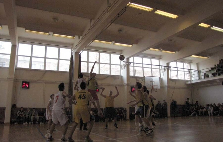 Kamarás Kupa kosárlabda torna a Diósgyőri Gimnáziumban 2010.március 25.26.