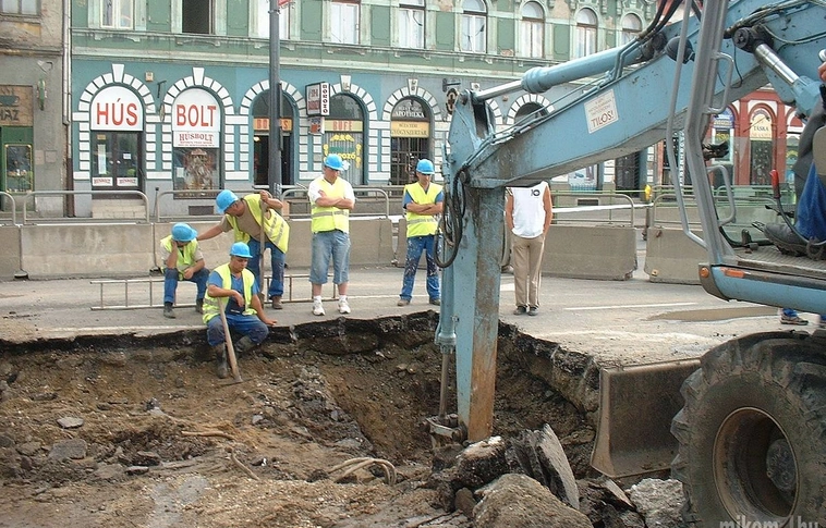 Csőtörés