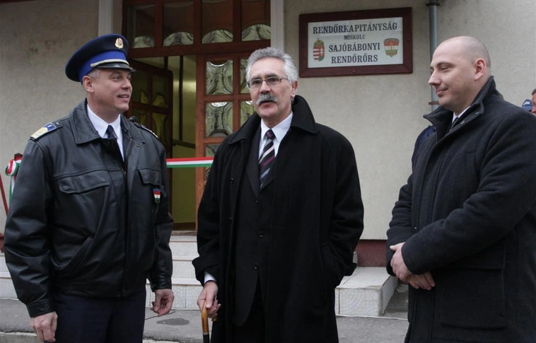 A sajóbábonyi rendőrörs átadása