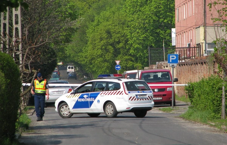 Bombának hitték a rozsdás vízvezetéket