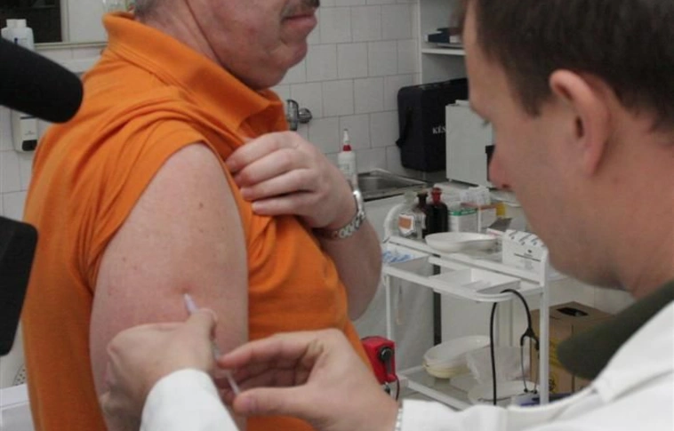Influenza elleni védőoltás hajléktalanoknak és segítőiknek