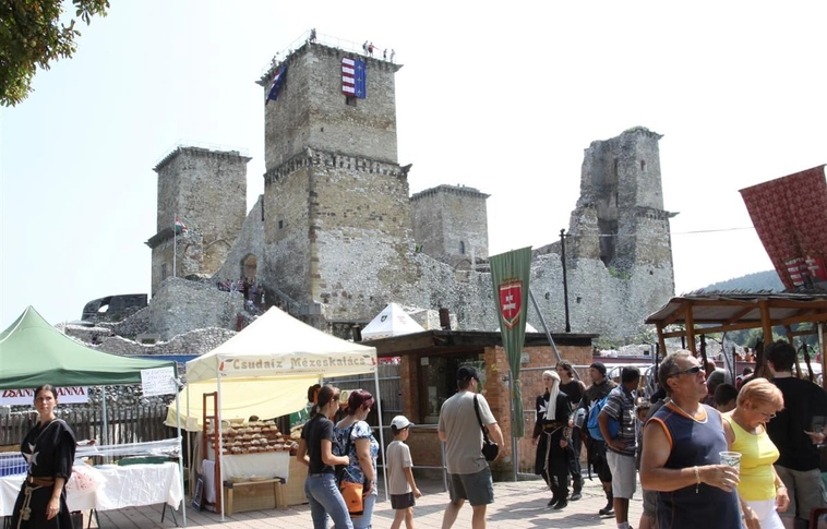 Középkori Forgatag a Diósgyőri várban