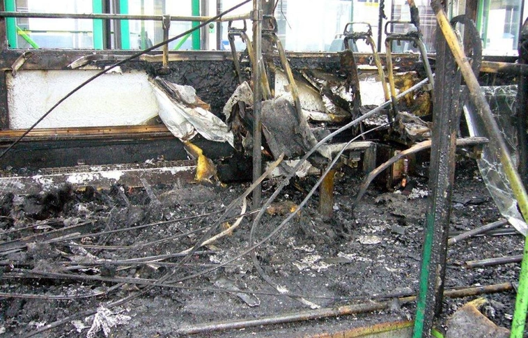 Képek a reggel kiégett buszról