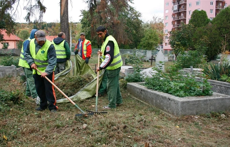 Őszi takarítást végez a Városgazda