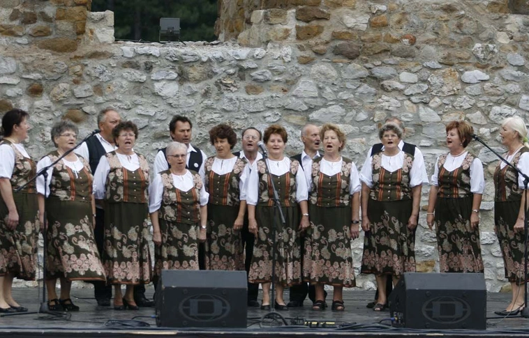 Romano Teatro zenés színházi fesztivál