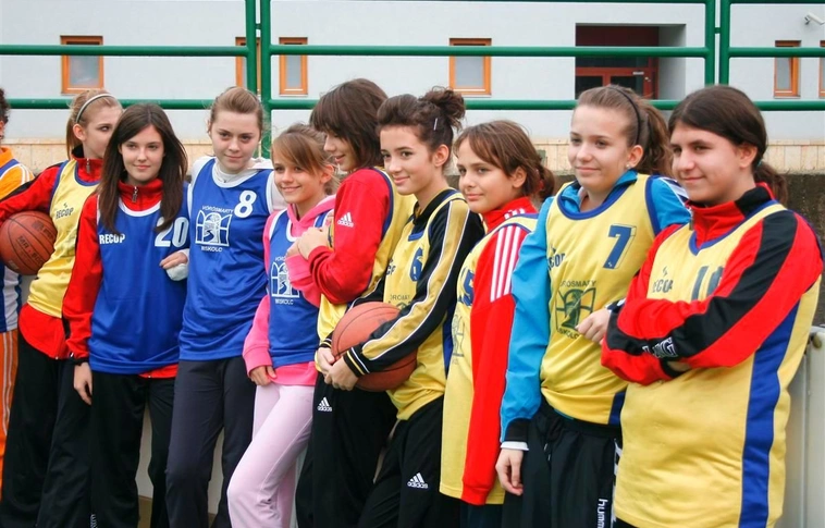 Átadták a multifunkcionális pályát