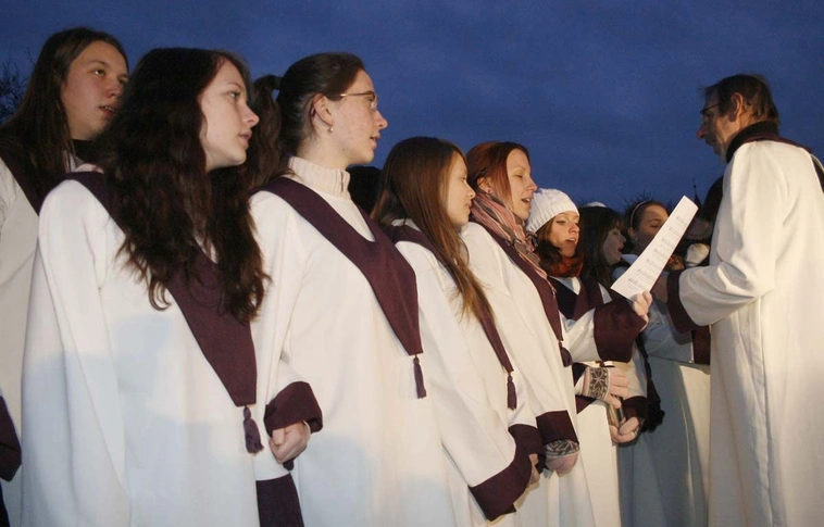 Meggyújtották a harmadik adventi gyertyát a Városház téren