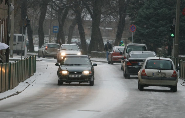 Leesett az első hó