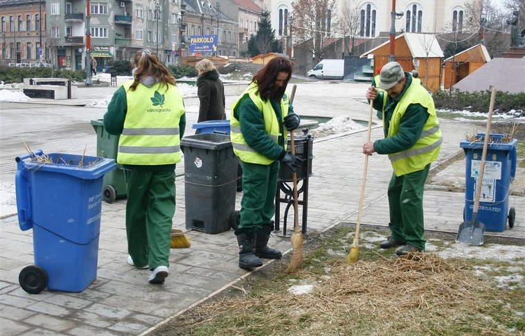 Takarítás és bontás a Kocsonyafesztivál után