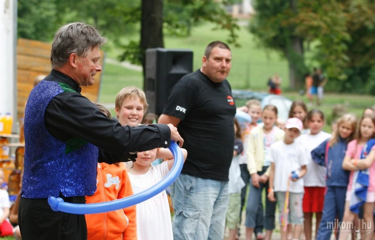 A Könyves és a Kaffka Általános Iskolák utolsó tanítási napja a várfürdőben