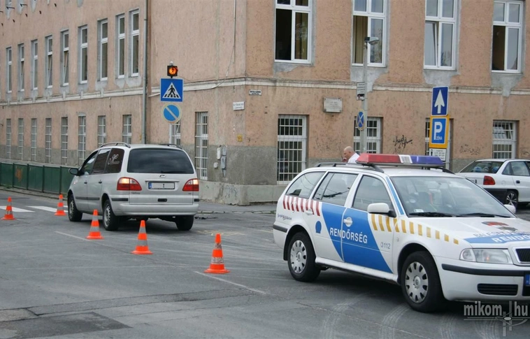 Ismét baleset a Kis-Hunyad utcán