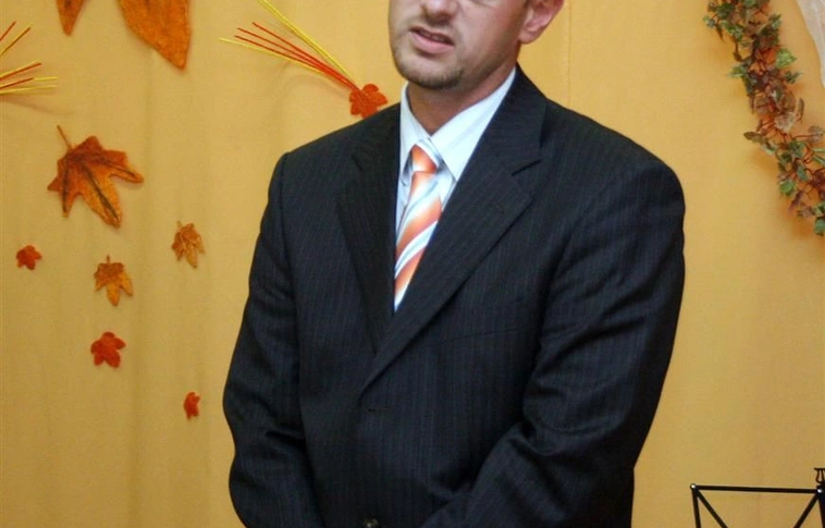 Idősek Hava - Iránytű