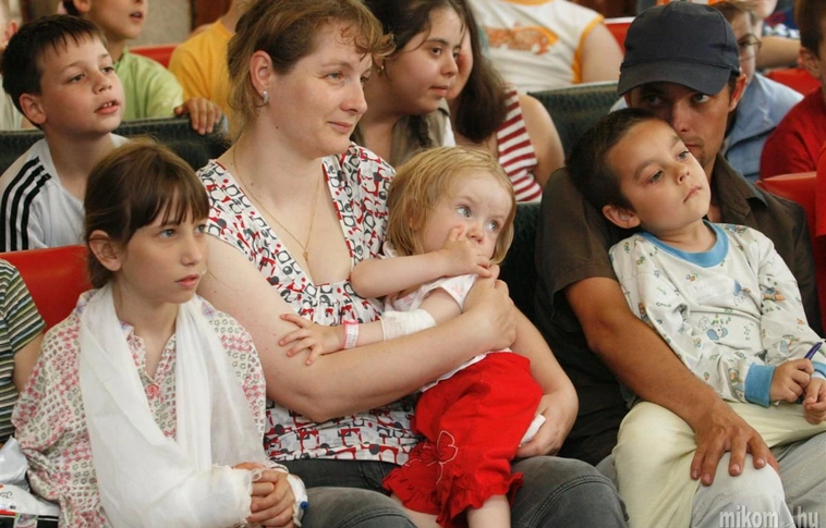 Gyermeknap a GYEK-ben a Csodamalom Bábszínház előadása
