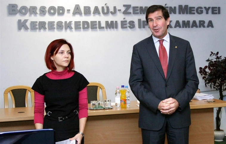 Változik a közbeszerzési törvény