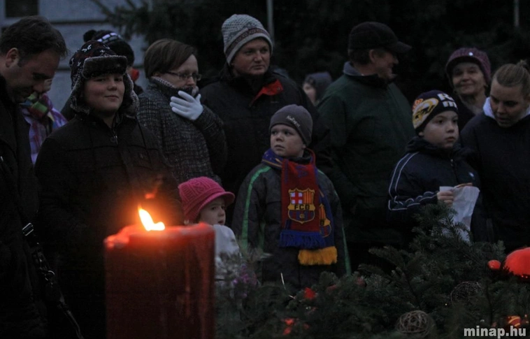 Adventi gyertyagyújtás