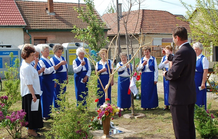 Anyák napi műsor Szirmán