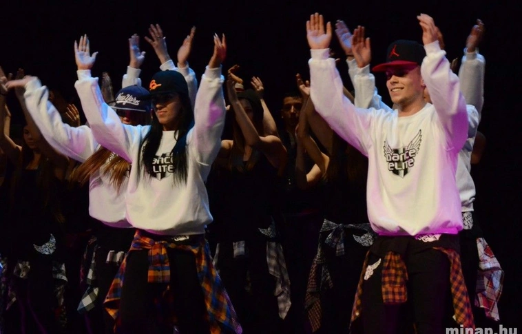 A Dance Elite Tánciskola rendhagyó félévzáró előadása