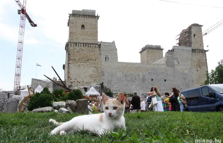 A nyár utolsó előtti napján megnyílik a diósgyőri vár!